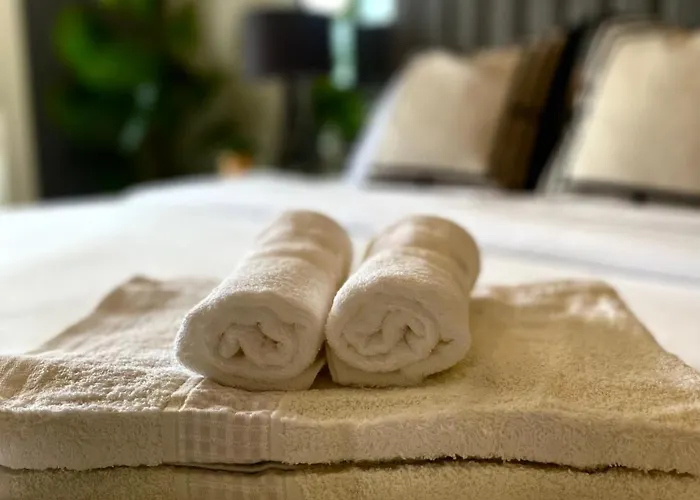 Vibrant Retreat 6 Mins Walk Bts Nana, 1br アパート バンコク都