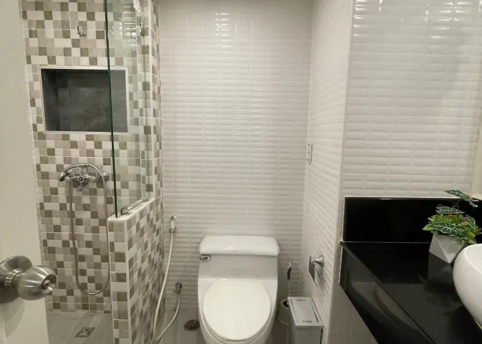 アパート Vibrant Retreat 6 Mins Walk Bts Nana, 1br