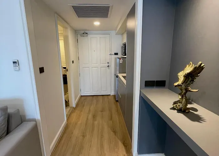Vibrant Retreat 6 Mins Walk Bts Nana, 1br アパート *